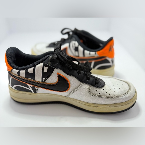 Nike Air Force 1 '07 LV8 'White Black Orange' Sneakers 823511-104 - Picture 4 of 9